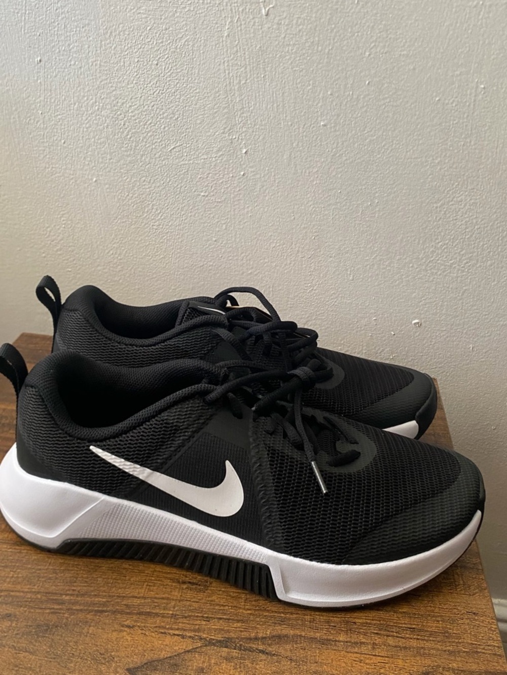 Nike MC Trainer 3 workout shoe. Women Size 12 / new with tag / no shoe box